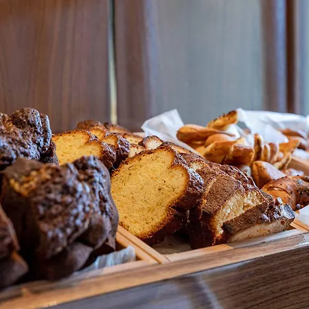 Hotel Beethoven Senfoni 4*