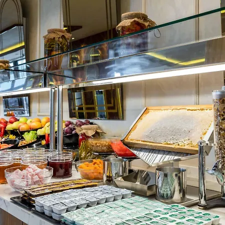 Hotel Beethoven Senfoni 4*